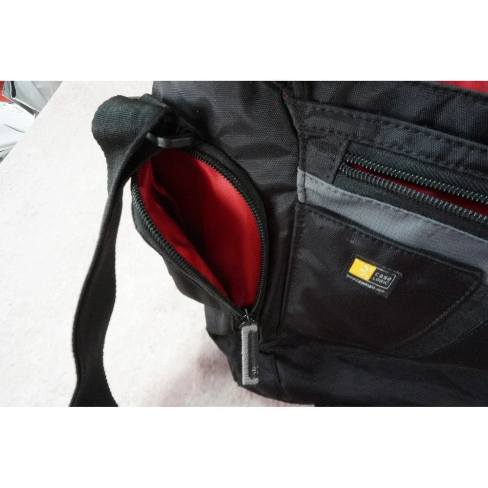 Case Logic Laptop Messenger Bag Black Gray Padded Shoulder Strap 16in